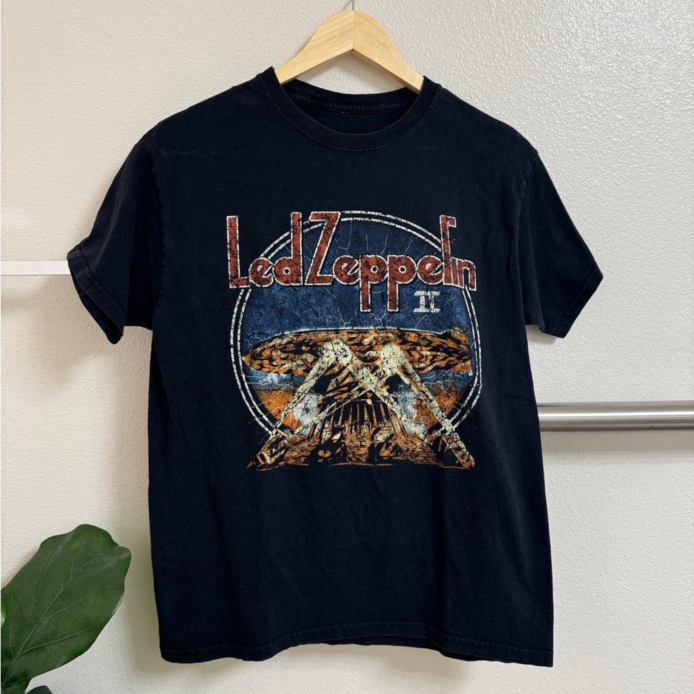 Forever 21 t-shirt